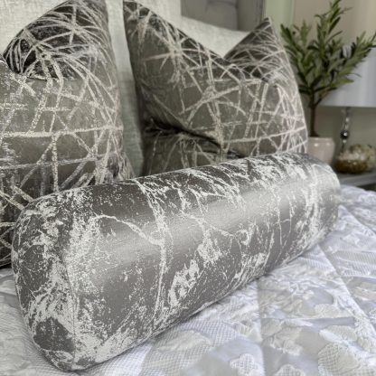 Cylindrical pillow - Image 6