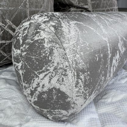 Cylindrical pillow - Image 2