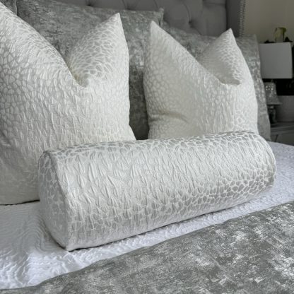 Cylindrical pillow - Image 3