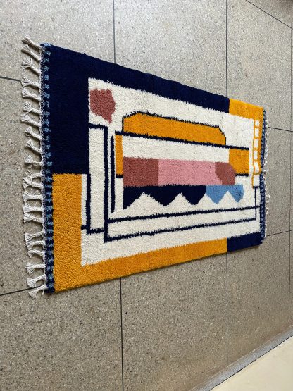 Personalized contrasting color geometric handmade carpet