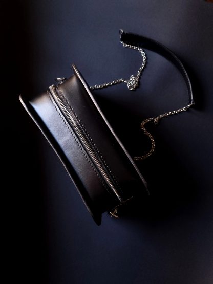 Black leather bag with chain shoulder strap - Image 7