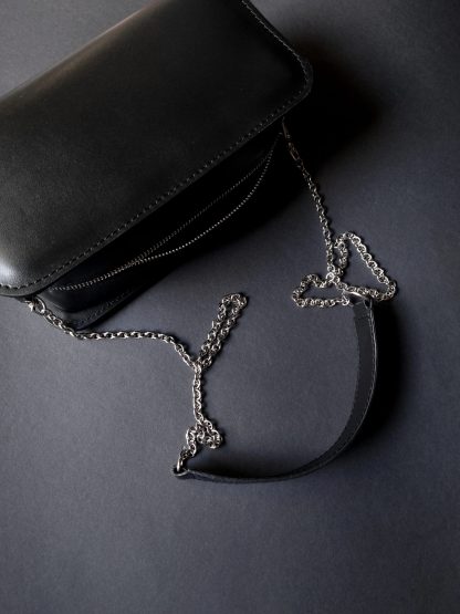 Black leather bag with chain shoulder strap - Image 5