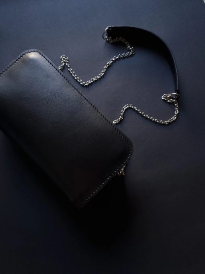 Black leather bag with chain shoulder strap - Image 3