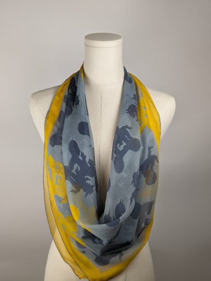 Knight silhouette silk scarf - Image 4