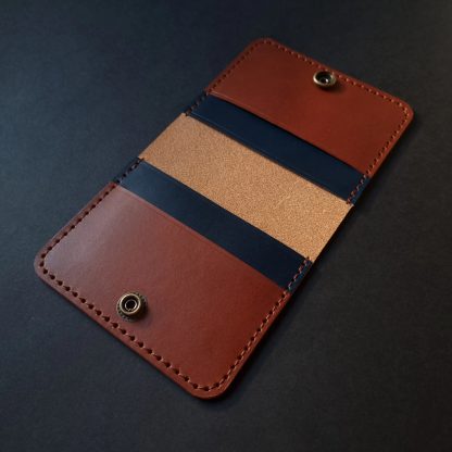 Contrast color card holder - Image 3