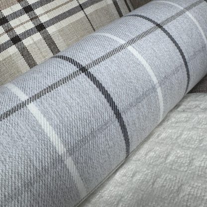 Plaid cylindrical pillow - Image 3