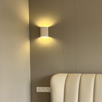 Simple Line LED Wall Light - Image 2