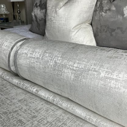 Simple modern wind bed with cylindrical pillow - Image 4