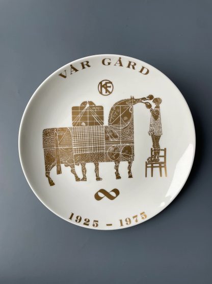Commemorative art dinner plate