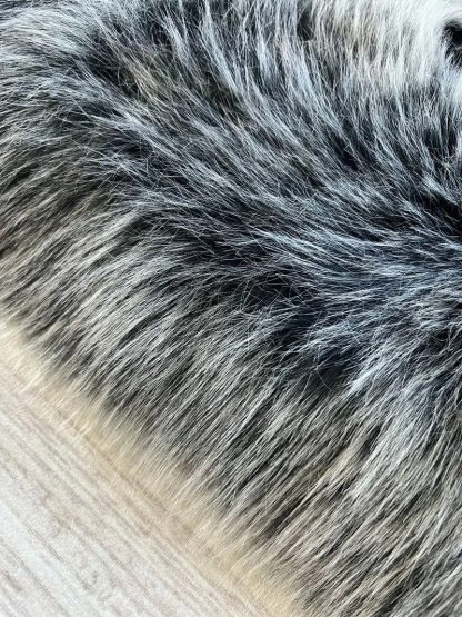 High-end imitation animal skin carpet - Image 2