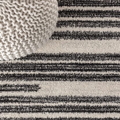 Modern simple striped carpet - Image 3