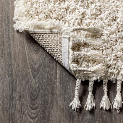 Cream style plush carpet - Image 6