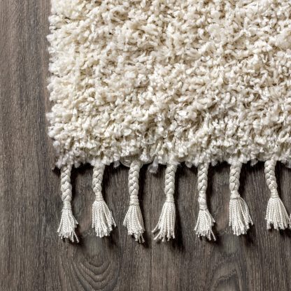 Cream style plush carpet - Image 5