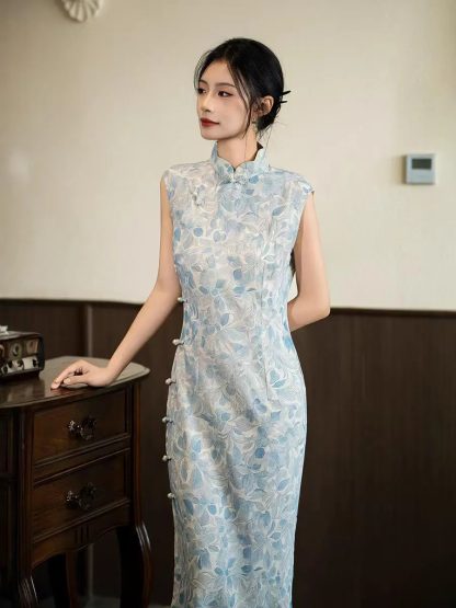 Printed sleeveless long cheongsam