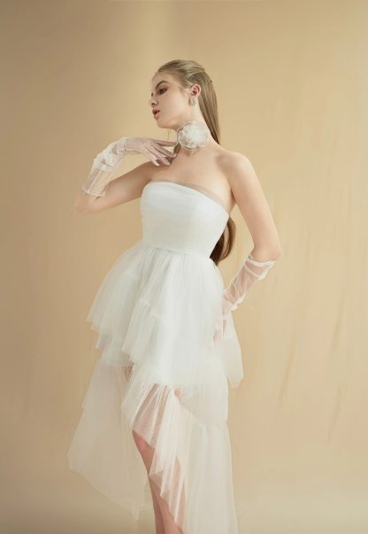 Personalized wedding dress with short front and long back - Image 3