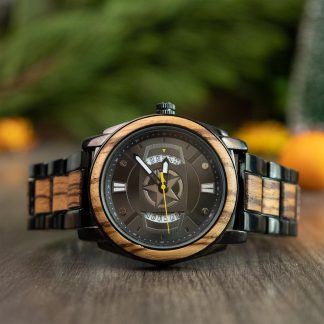 Mechanical watch combining wood and steel