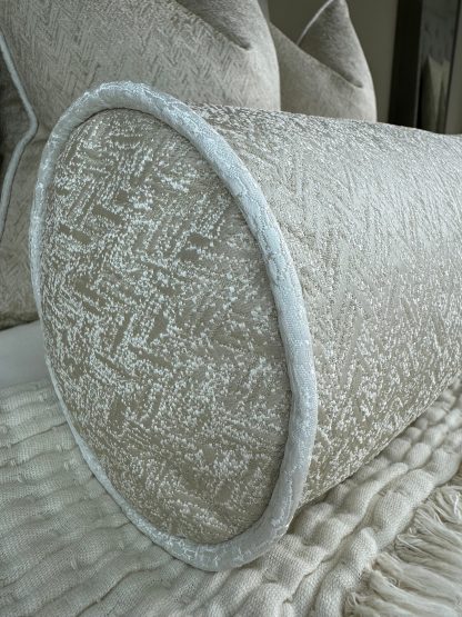 Elegant cylindrical lumbar pillow - Image 6