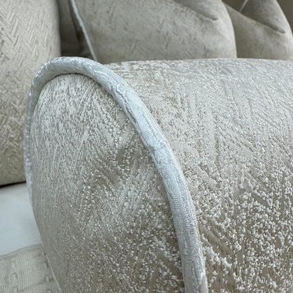 Elegant cylindrical lumbar pillow - Image 3