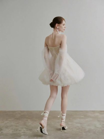 Short fluffy wedding dress - Image 3