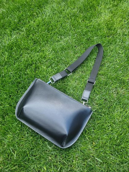 Easy Black Leather Crossbody Bag - Image 5