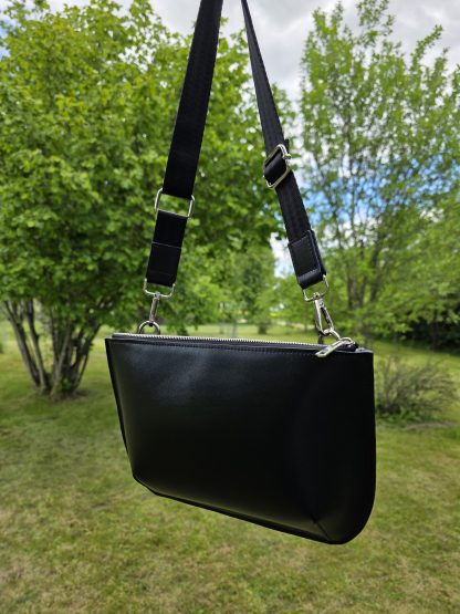 Easy Black Leather Crossbody Bag - Image 4