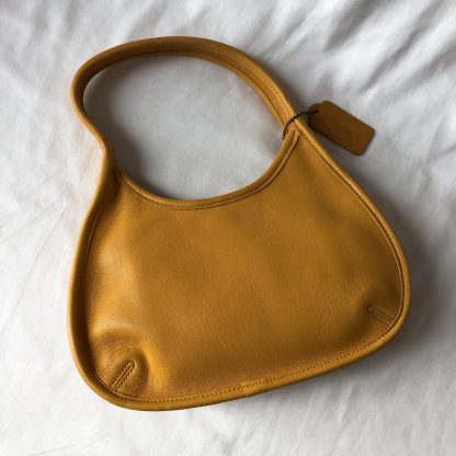 Warm yellow leather shoulder bag - Image 4