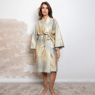 Relaxed and light luxury nightgown
