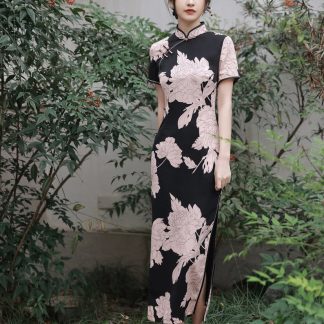 Black background pink flower short sleeve cheongsam