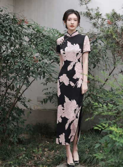 Black background pink flower short sleeve cheongsam