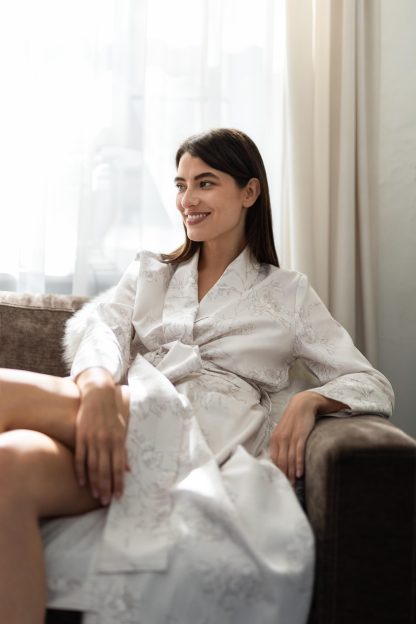 Elegant Jacquard Satin Nightgown - Image 2