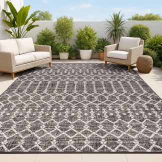 Geometric texture outdoor woven rug
