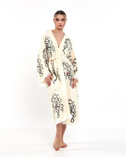 Artistic embroidered long bathrobe - Image 5