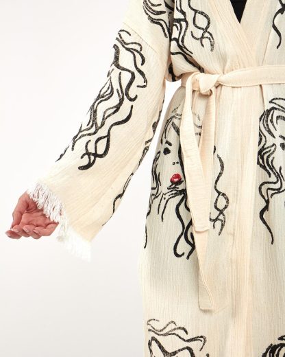 Artistic embroidered long bathrobe - Image 2