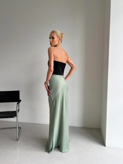 Glittering silky satin skirt - Image 3