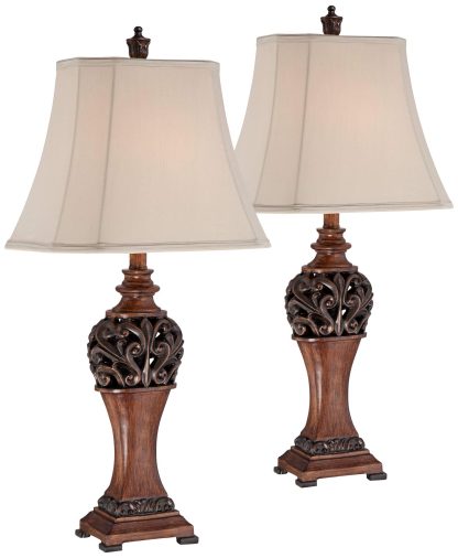 Retro carved table lamp