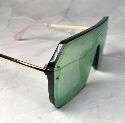 Gradient colorful large frame sunglasses - Image 4