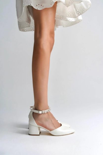 French pearl ankle strap thick heel shoes - Image 3