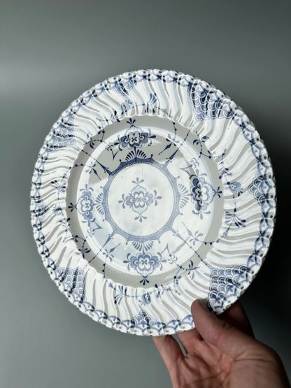 Classic blue and white porcelain plate with twined branches - Image 3