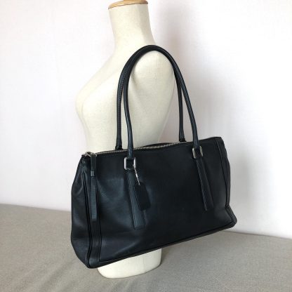 Classic black leather tote bag - Image 3