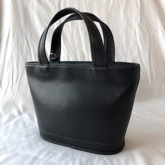 Classic all-match black bucket bag