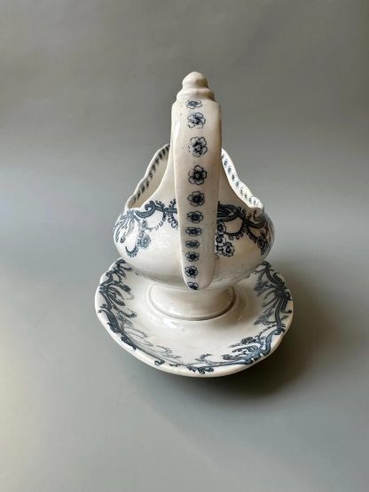 Ceramic sauce boat with blue and white strokes - Image 3