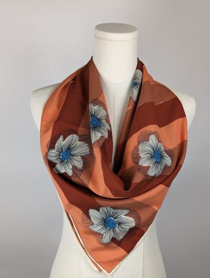 Vintage floral check scarf - Image 4