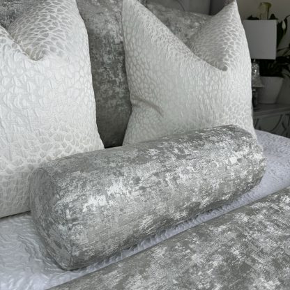 Silver-grey velvet cylindrical pillow - Image 4