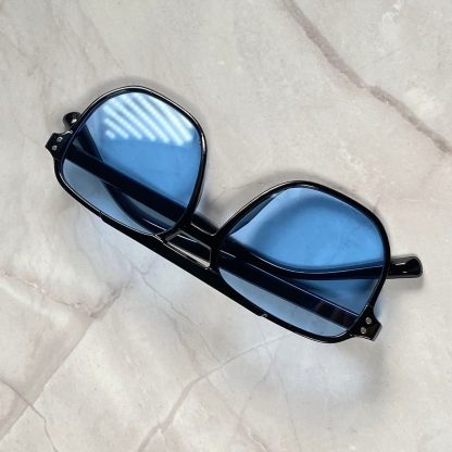 Trendy black frame double-bridge sunglasses - Image 6