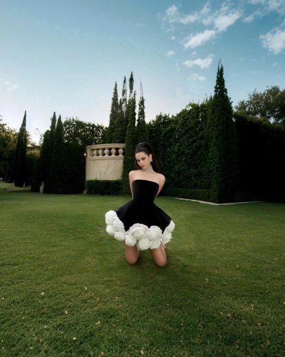 Black tube top mini skirt - Image 4