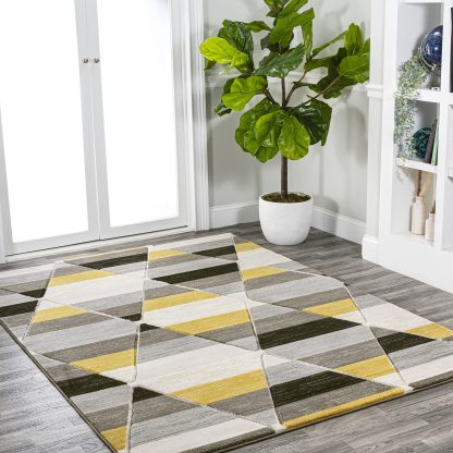 Geometric contrast patchwork carpet
