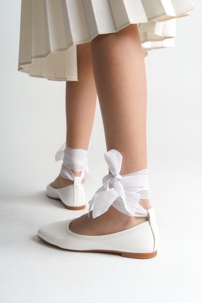 French mesh lace-up flats - Image 4