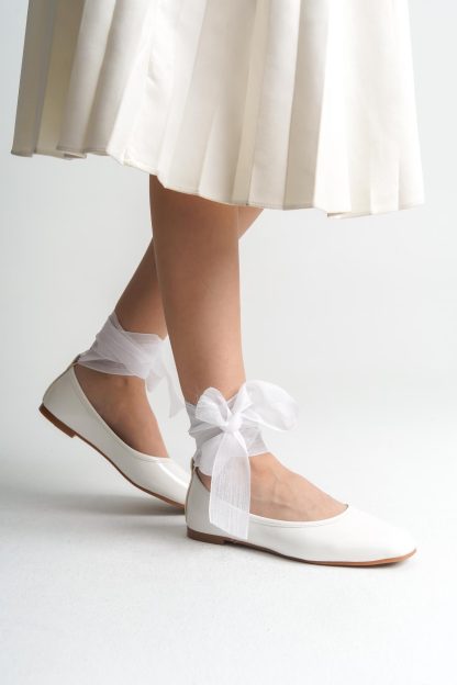 French mesh lace-up flats