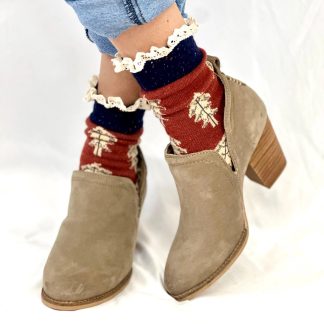 Forest style tree lace socks