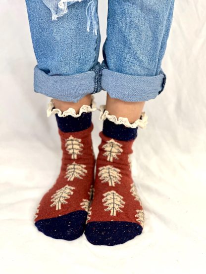 Forest style tree lace socks - Image 5